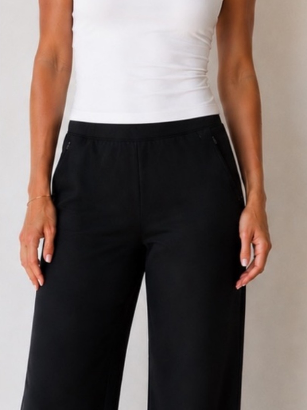 NWT  Tuckernuck Black wide Leg Dress Pants Stretch Pull On Women Sz M
